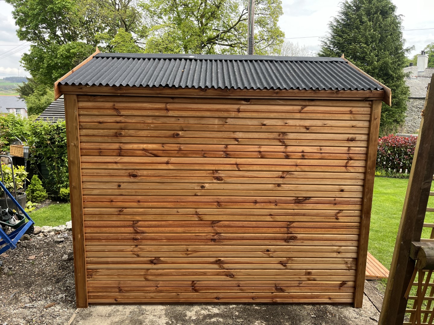 Rear elevation of the 8 by 6 Beast shed with onduline roofing
