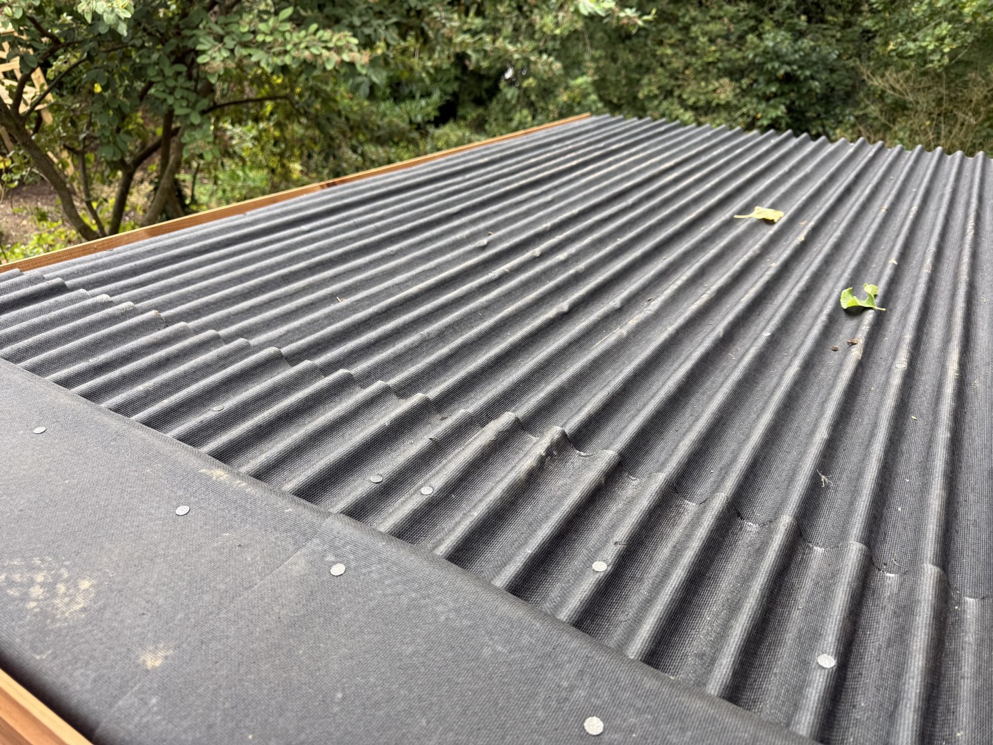Close view of the durable Onduline roof fitted to the Pent shed