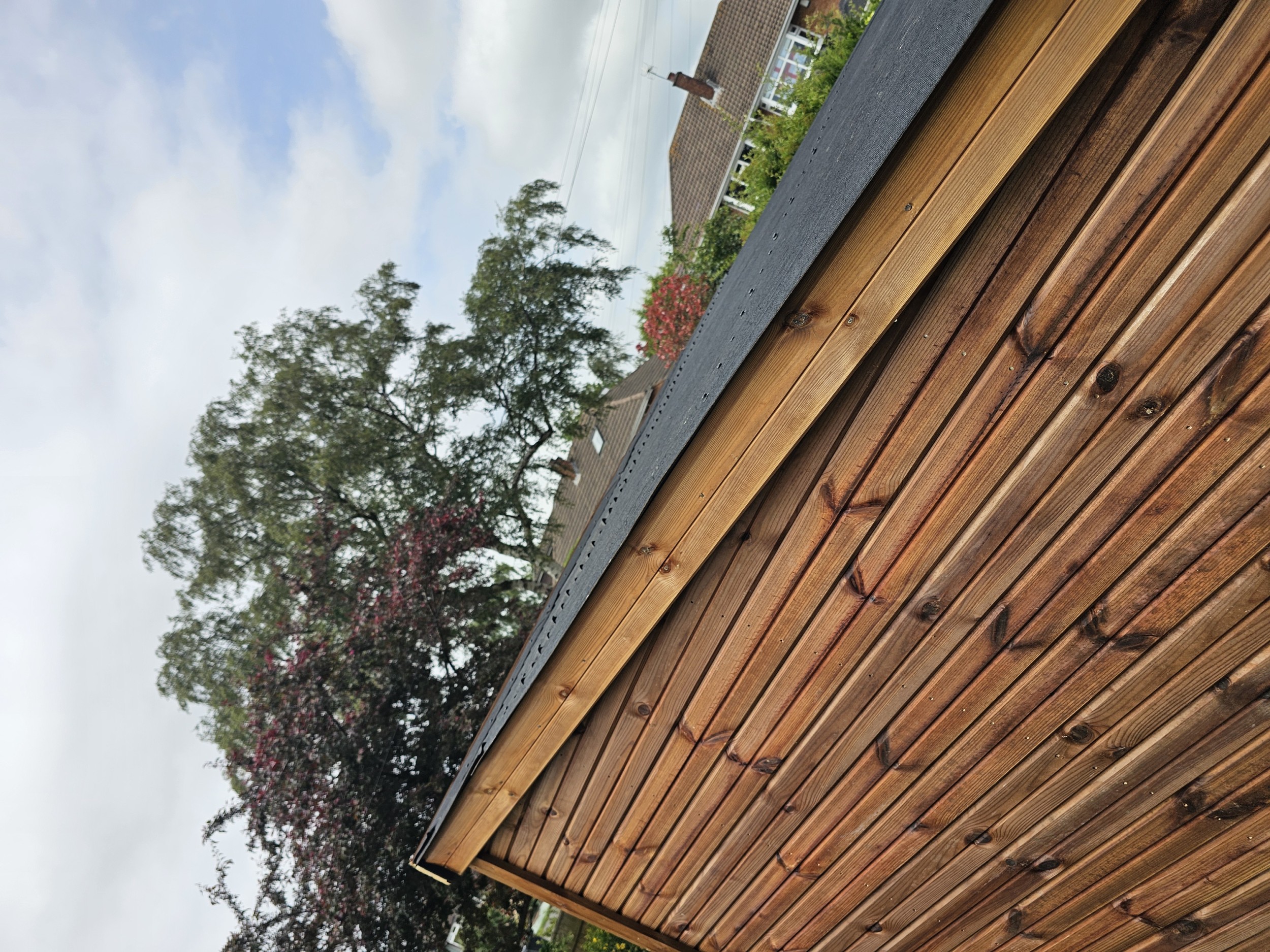 Beast cladding roof-edge detail