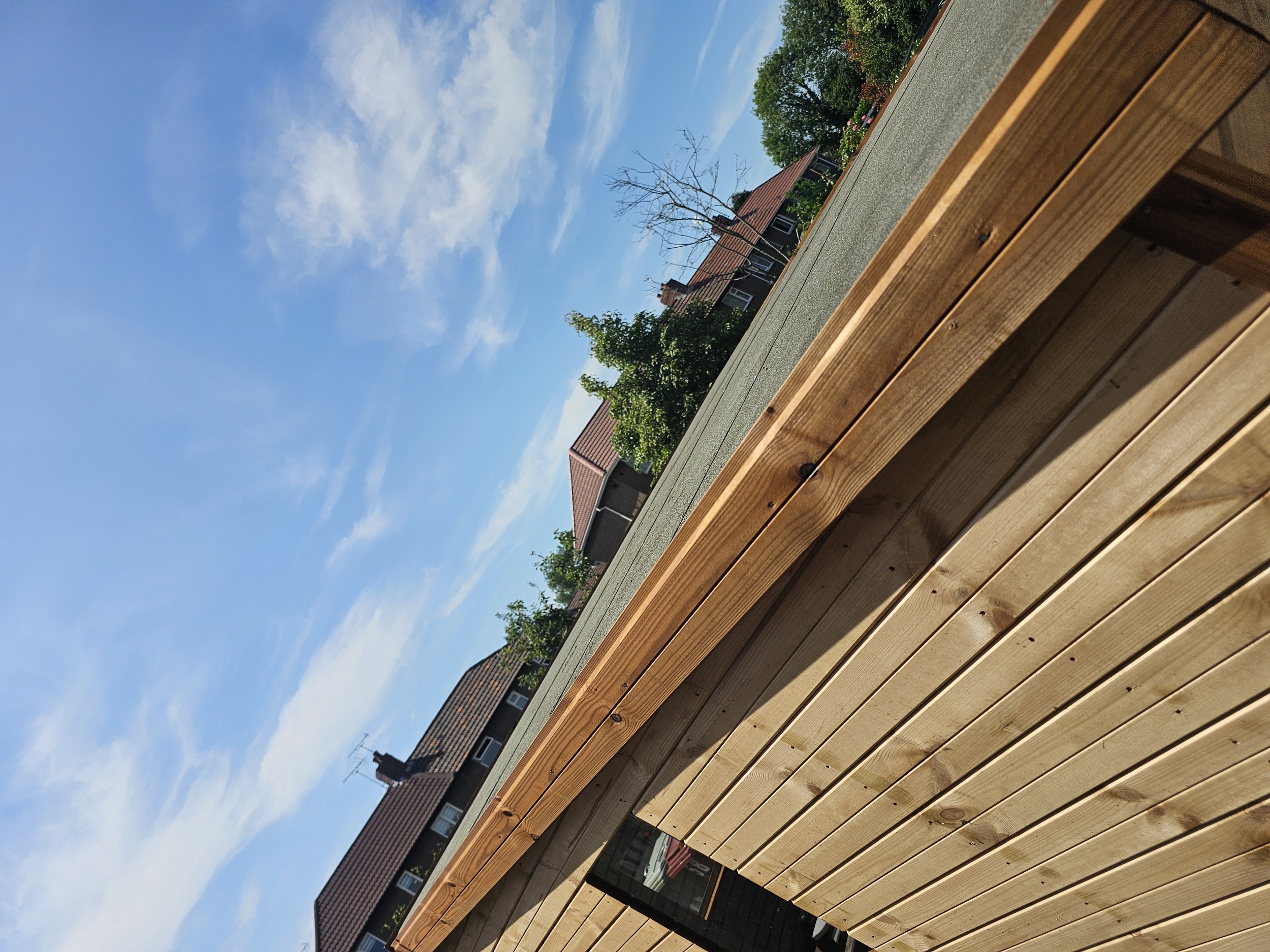 Standard cladding detail at the roof edge