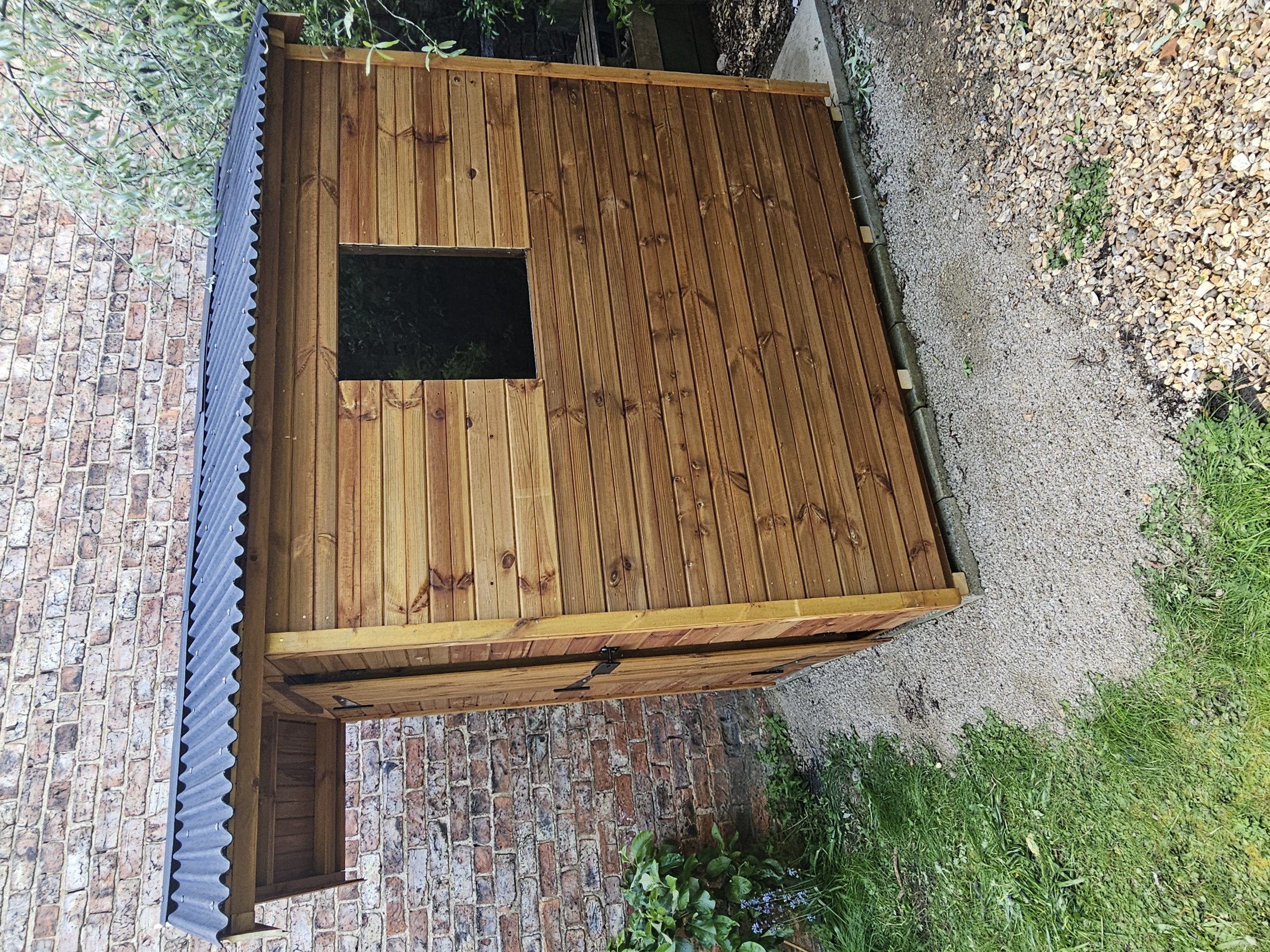 2ft roof overhang on a 6x5 shed