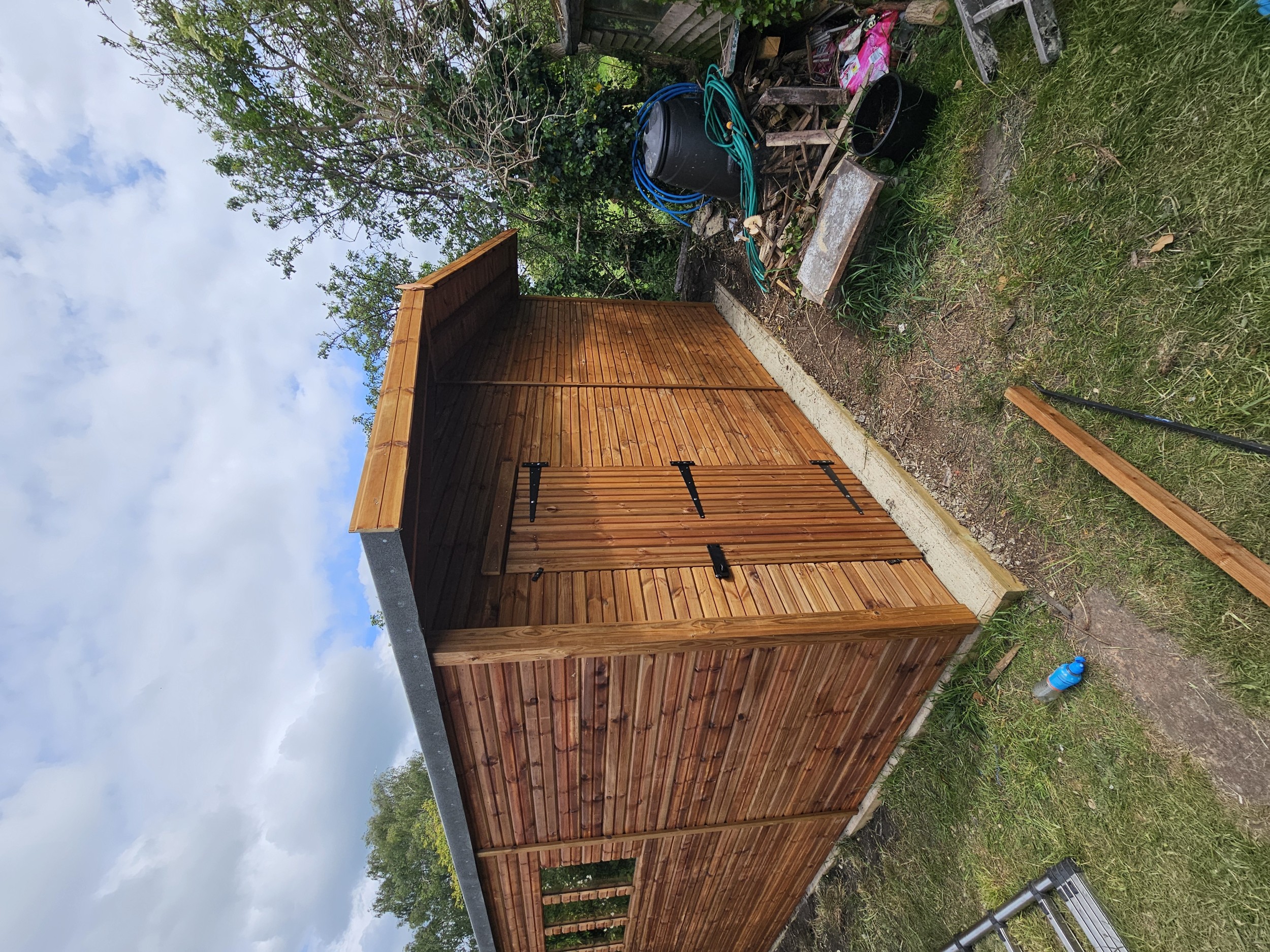 Shed with a 2ft roof overhang