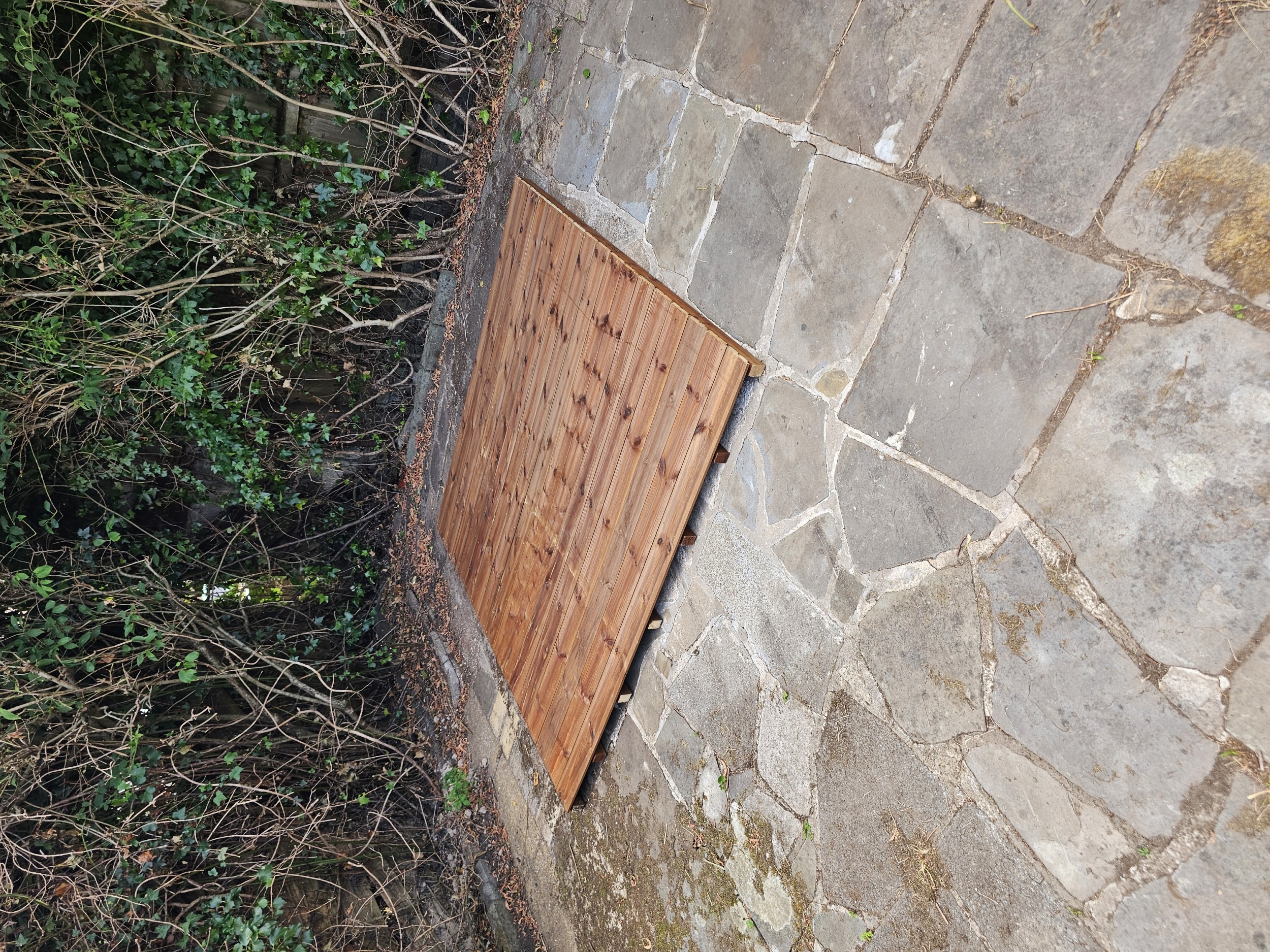 Standard runner arrangement under a 6x6 shed without extra runners