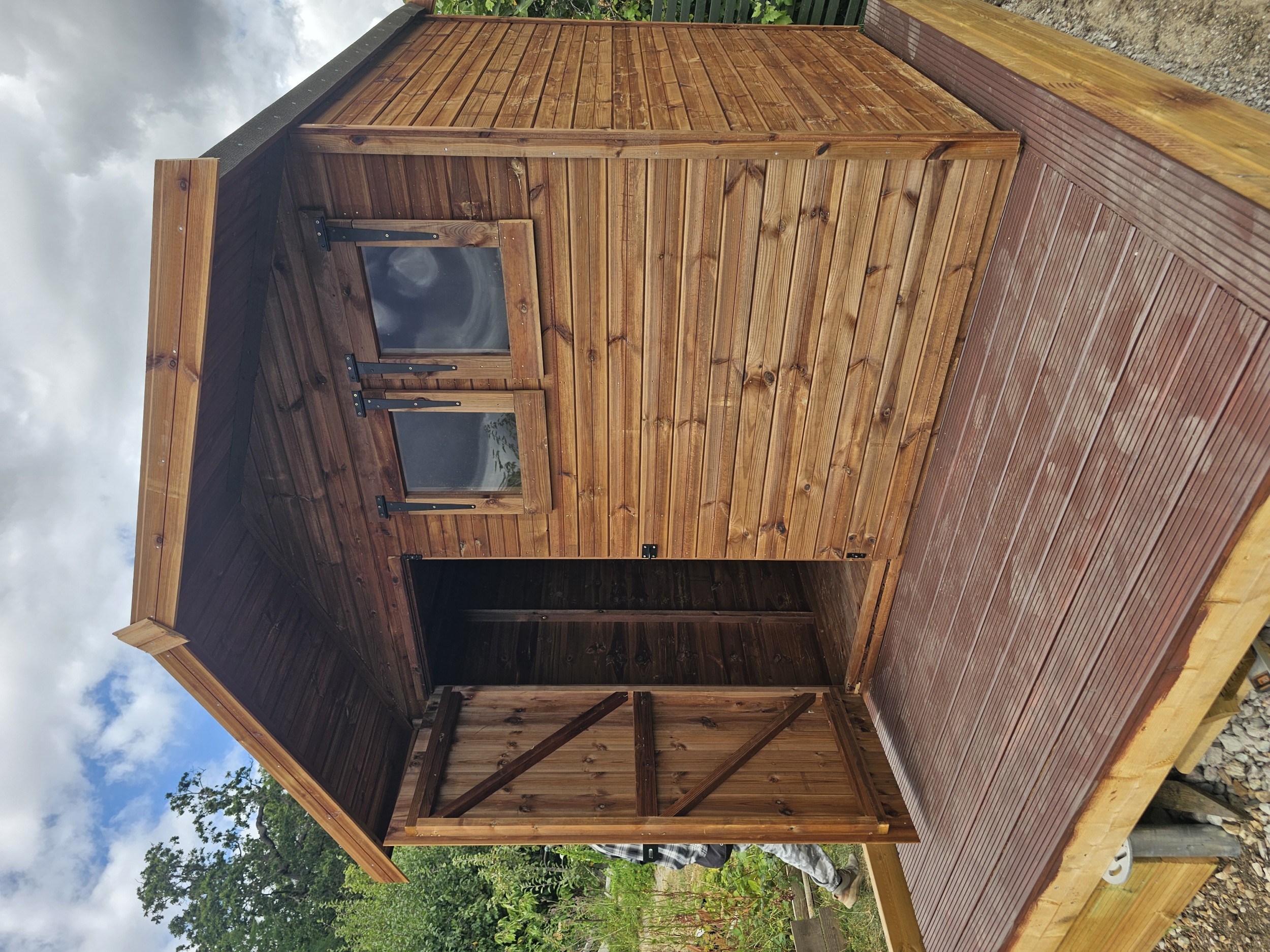 Standard opening shed window